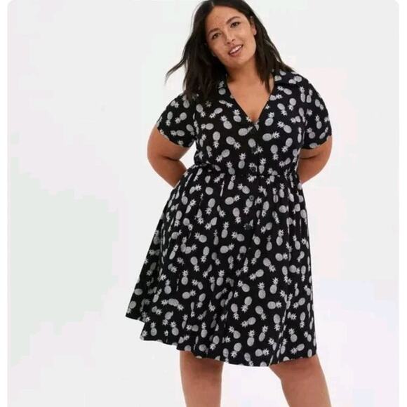 NwoT Torrid Challis Black Pineapple Shirt Dress Button Front Sz 3X Pockets Retro - Picture 1 of 8
